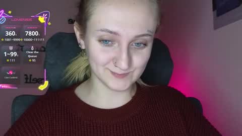 Snapshot of frosty_blueberries4 chatting on 12.04.25 ANA online show from 12.04.25