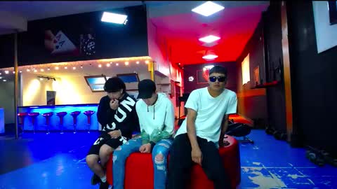 THOMAS AND DAMIAND online show from 09.19.25