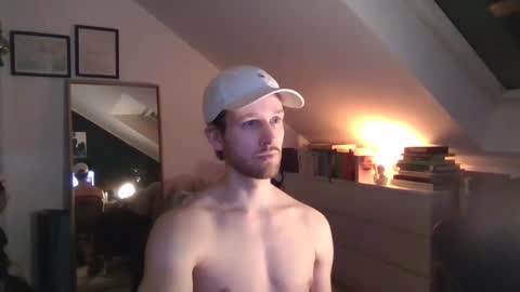 Snapshot of frozenyoga chatting on 01.17.25 frozenyoga online show from 01.17.25