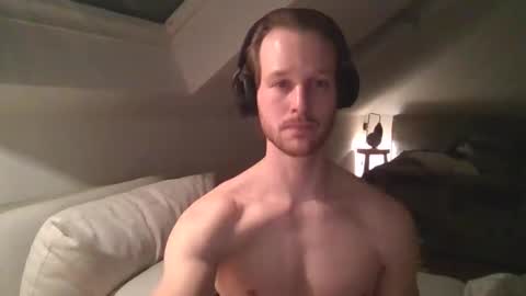 Snapshot of frozenyoga chatting on 02.24.25 frozenyoga online show from 02.24.25