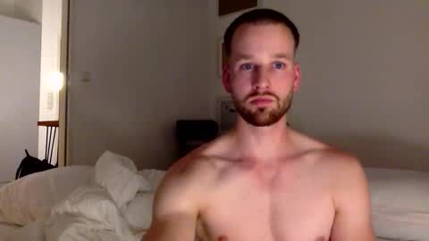 Snapshot of frozenyoga chatting on 09.19.25 frozenyoga online show from 09.19.25