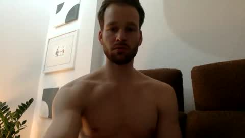 Snapshot of frozenyoga chatting on 02.17.26 frozenyoga online show from 02.17.26