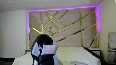 Frreya  online show from 11.02.25