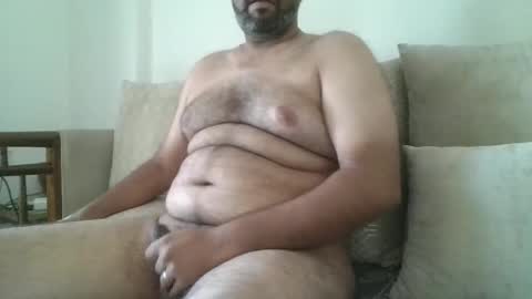 Snapshot of fruti_loops chatting on 11.23.25 fruti loops Bull online show from 11.23.25