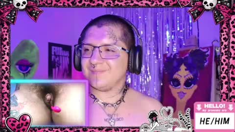 Snapshot of ftmbiggestclit chatting on 04.11.26 Kevin online show from 04.11.26