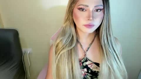 R A I N M O R A L E S  G M A I L . C O M online show from 04.17.26