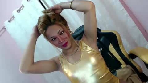 Snapshot of fuckerjenny8 chatting on 12.07.24 sweetyJENNY online show from 12.07.24