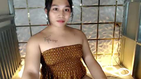 ITS ME CRYSTAL online show from 02.17.26