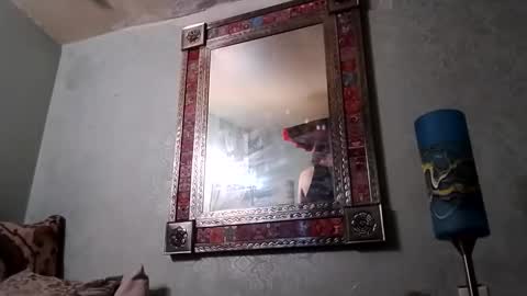 Snapshot of fucklulu chatting on 10.27.25 fucklulu online show from 10.27.25