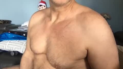 Snapshot of fuertecock chatting on 01.02.25 Gregorio online show from 01.02.25