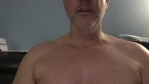 Snapshot of fuertecock chatting on 01.05.25 Gregorio online show from 01.05.25