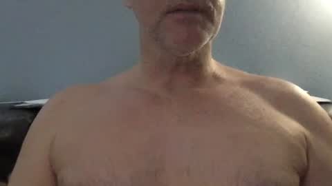 Snapshot of fuertecock chatting on 02.09.25 Gregorio online show from 02.09.25