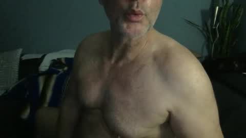 Snapshot of fuertecock chatting on 02.21.25 Gregorio online show from 02.21.25