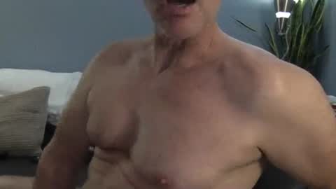 Snapshot of fuertecock chatting on 03.12.25 Gregorio online show from 03.12.25