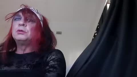 Snapshot of full4cefull chatting on 01.17.25 Pizzaz online show from 01.17.25