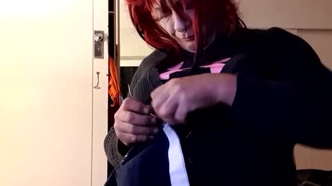 Snapshot of full4cefull chatting on 01.31.25 Pizzaz online show from 01.31.25