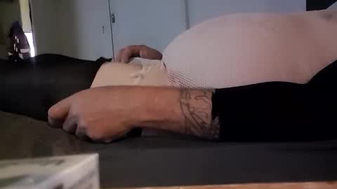 Snapshot of full4cefull chatting on 02.02.25 Pizzaz online show from 02.02.25