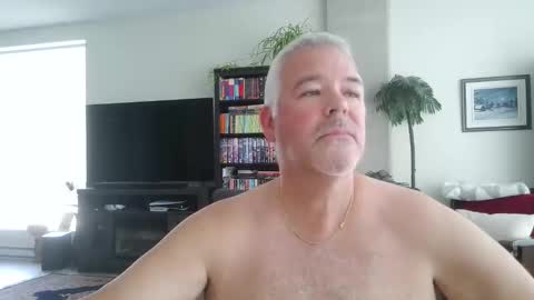 Snapshot of fullastars chatting on 09.17.25 fullastars online show from 09.17.25