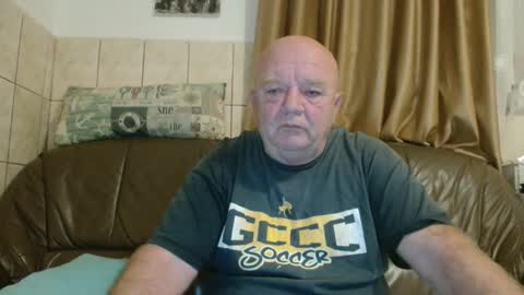 fullballs6 online show from 10.11.25