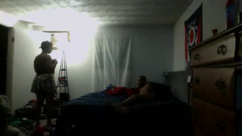 Snapshot of fundreams100 chatting on 12.16.25 FunDreams online show from 12.16.25