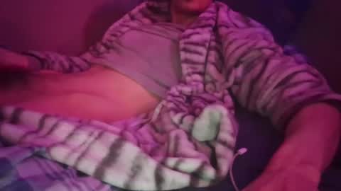 Snapshot of fundude1993 chatting on 01.16.25 fundude1993 online show from 01.16.25