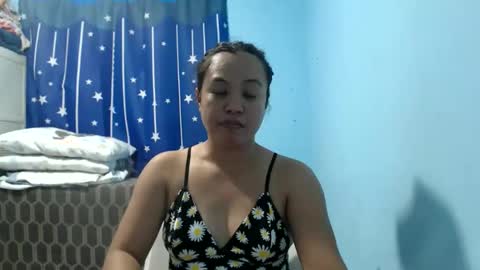 Snapshot of funluvnpinay4u chatting on 04.25.26 MAE online show from 04.25.26