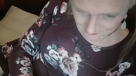 Jessie Love online show from 12.18.24