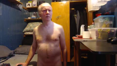 Snapshot of furosz chatting on 02.27.25 furosz online show from 02.27.25