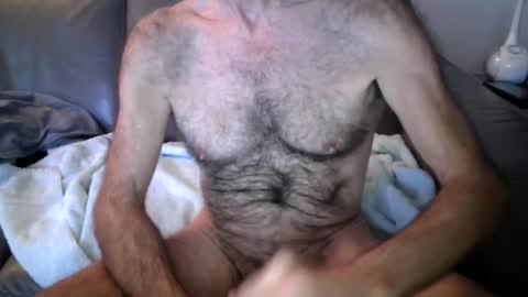 Snapshot of furrydawg chatting on 01.12.26 furrydawg online show from 01.12.26