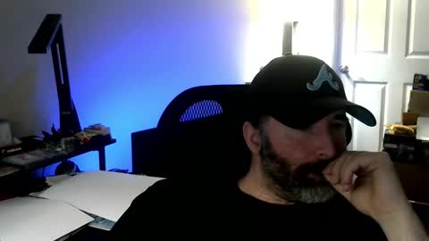 Snapshot of fuzz69_ chatting on 12.04.25 fuzz69_ online show from 12.04.25