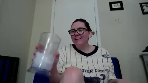 fuzzypeaches87 online show from 05.28.26