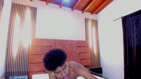 Snapshot of fykmor_2 chatting on 11.25.25 fykmor online show from 11.25.25