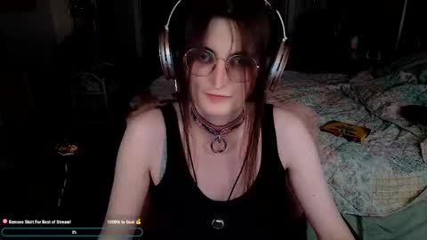 Snapshot of fzuybnuy chatting on 11.25.25 B online show from 11.25.25