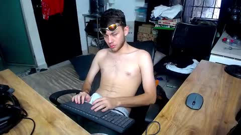 g0lden_crew online show from 12.22.25