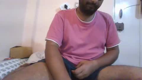 Snapshot of g0lu_ chatting on 10.24.25 Nunnu online show from 10.24.25