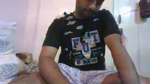 Snapshot of g0lu_ chatting on 11.01.25 Nunnu online show from 11.01.25
