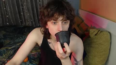 Snapshot of g1vememoney chatting on 01.06.26 Ian online show from 01.06.26