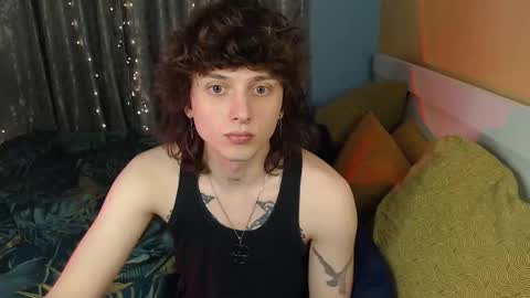 Snapshot of g1vememoney chatting on 01.11.26 Ian online show from 01.11.26