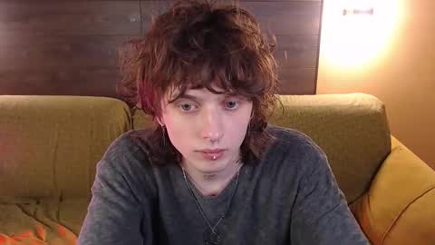 Snapshot of g1vememoney chatting on 02.01.26 Ian online show from 02.01.26