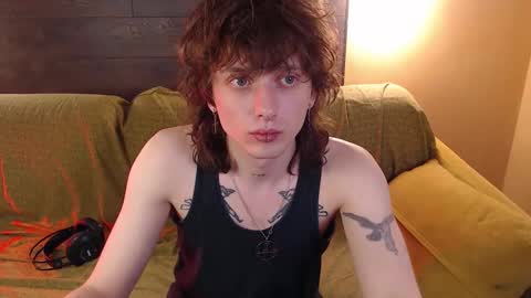 Snapshot of g1vememoney chatting on 02.06.26 Ian online show from 02.06.26