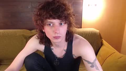 Snapshot of g1vememoney chatting on 02.11.26 Ian online show from 02.11.26