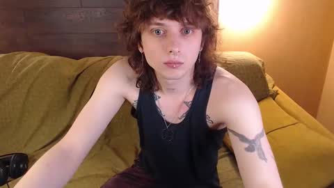 Snapshot of g1vememoney chatting on 02.12.26 Ian online show from 02.12.26