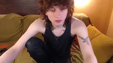 Snapshot of g1vememoney chatting on 02.22.26 Ian online show from 02.22.26