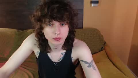 Snapshot of g1vememoney chatting on 03.28.26 Ian online show from 03.28.26