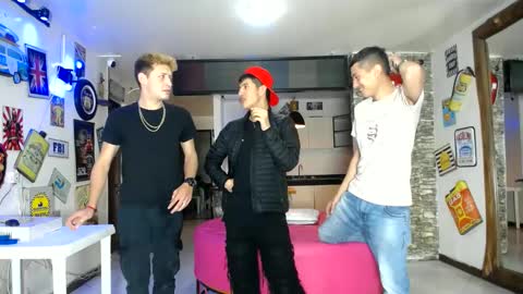 Snapshot of g4mens chatting on 09.30.25 G4MENS online show from 09.30.25