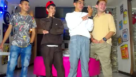 Snapshot of g4mens chatting on 10.03.25 G4MENS online show from 10.03.25
