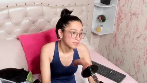 Snapshot of gabbieskinny chatting on 01.17.26 gabbieskinny online show from 01.17.26