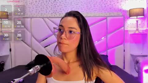 Snapshot of gabbieskinny chatting on 03.22.26 gabbieskinny online show from 03.22.26