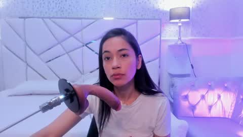 Snapshot of gabbieskinny chatting on 04.18.26 gabbieskinny online show from 04.18.26