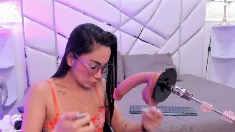 Snapshot of gabbieskinny chatting on 05.10.26 gabbieskinny online show from 05.10.26